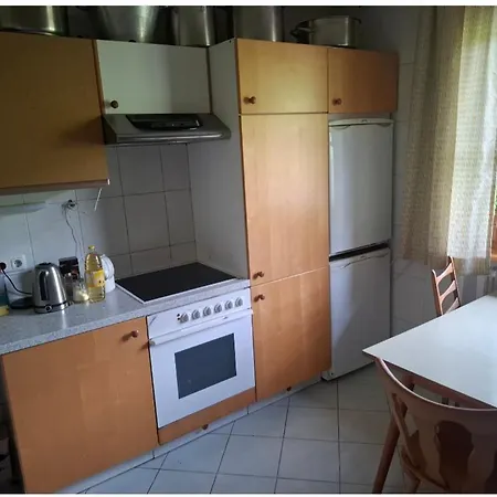 Privatunterkunft Alte Dachboden Mit 6 Bett, Für 6 Personen